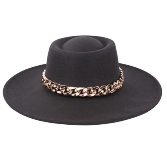 CLASSIC chain detailed Hat with adjustable drawstrings - Picture 4 of 9
